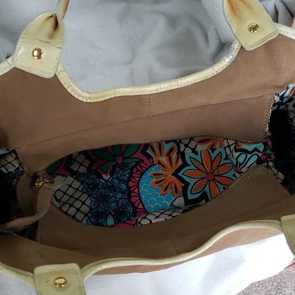 Lilly Pulitzer purse suede - Picture 4 of 9